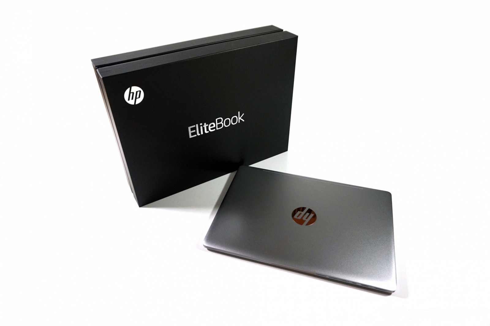 HP Folio Ultrabook G1 M3-6Y30 8GB 240GB SSD Windows 10 Professional ReNew Nešiojamas kompiuteris